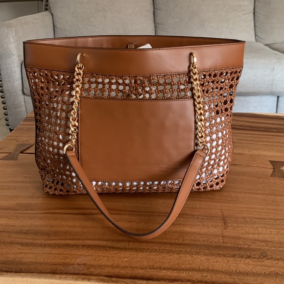 Michael Kors Kinsley Rattan Carryall Tote Bag in the color Luggage. - Picture 5 of 9